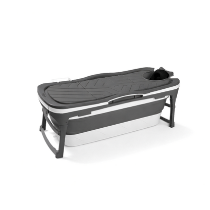 Foldebadekar til voksne med låg - 143cm/grå. Ekstra 300 cm. slange, sort badepude, lækker opbevaringspose samt ekstra prop inkl. Værdi kr. 798,-.